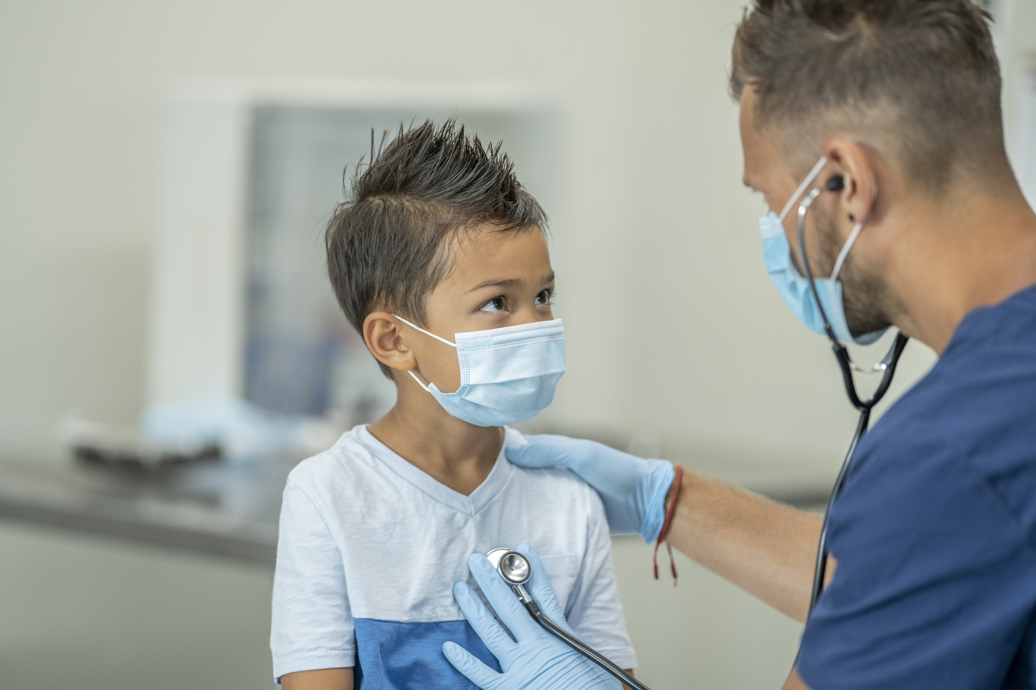 pediatric-nurse-doing-vitals